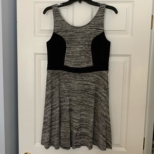 Black Heathered Sleeveless Dress w/Zipper Detail